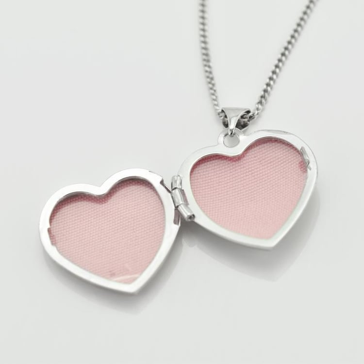 Strieborný srdiečkový medailón 15039