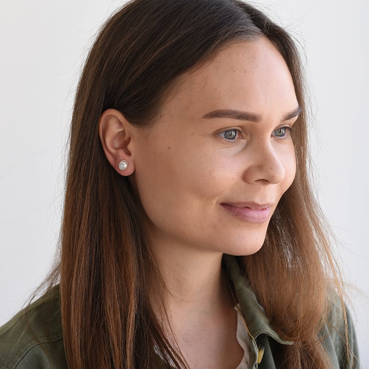 Strieborné napichovacie náušnice s perlami 61280