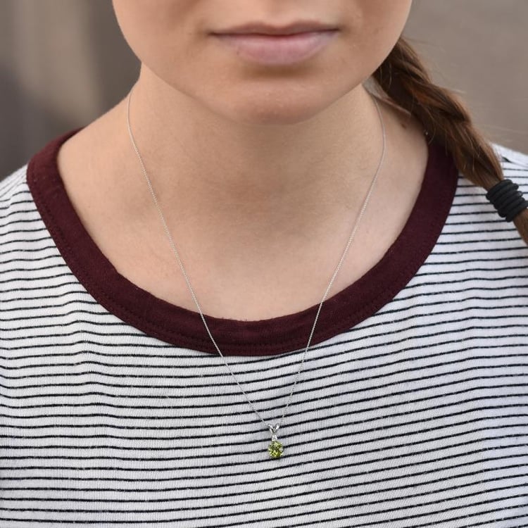 Náhrdleník s olivínom 31454