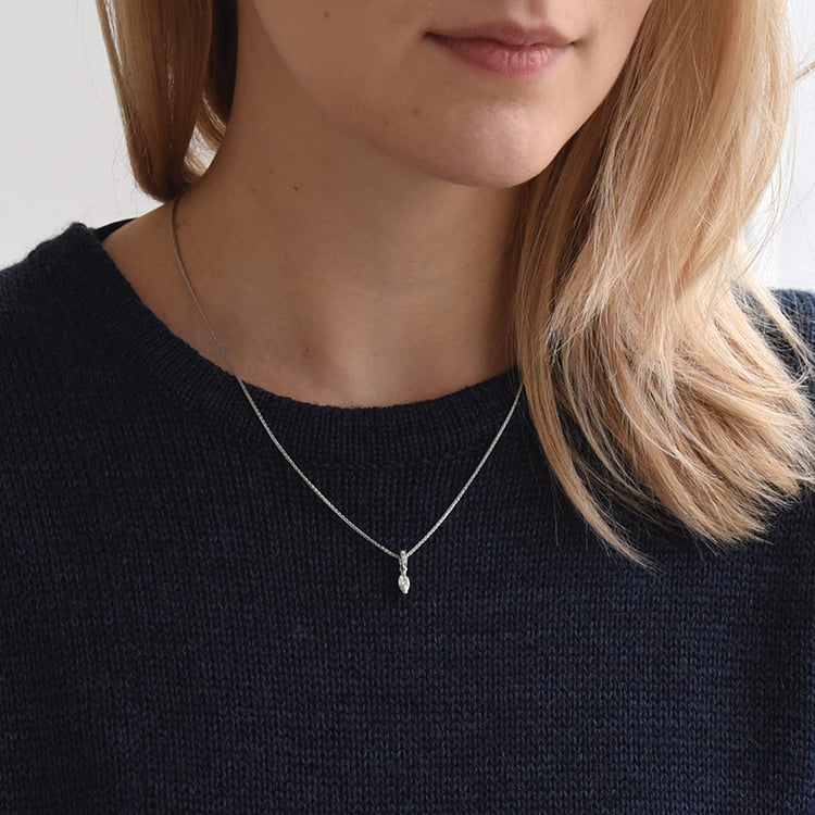 Náhrdelník s diamantom 73041