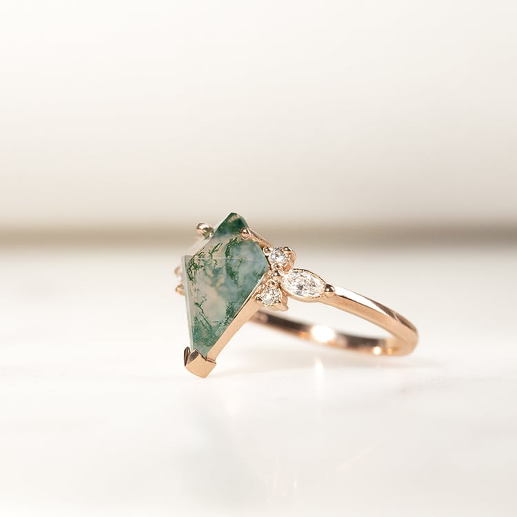 Okúzľujúci prsteň s machovým achátom Isabela 135139