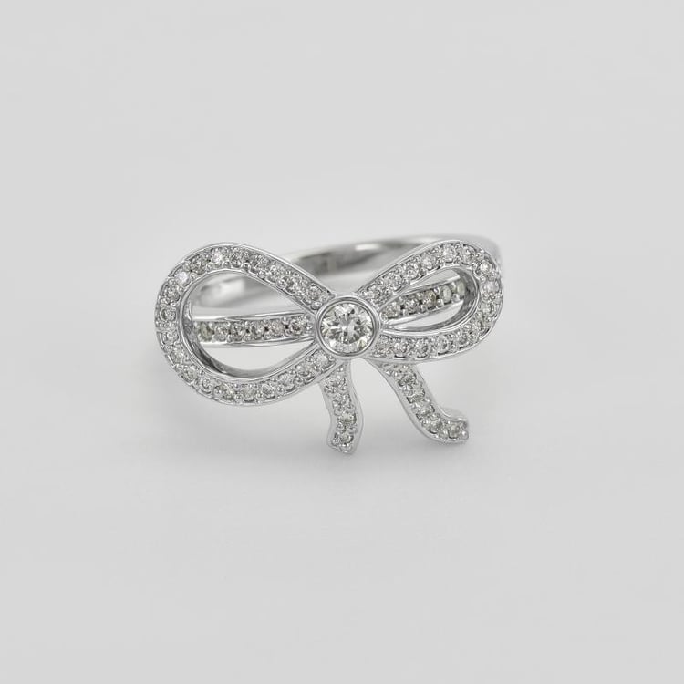 Prsteň s mašličkou z diamantov 45275