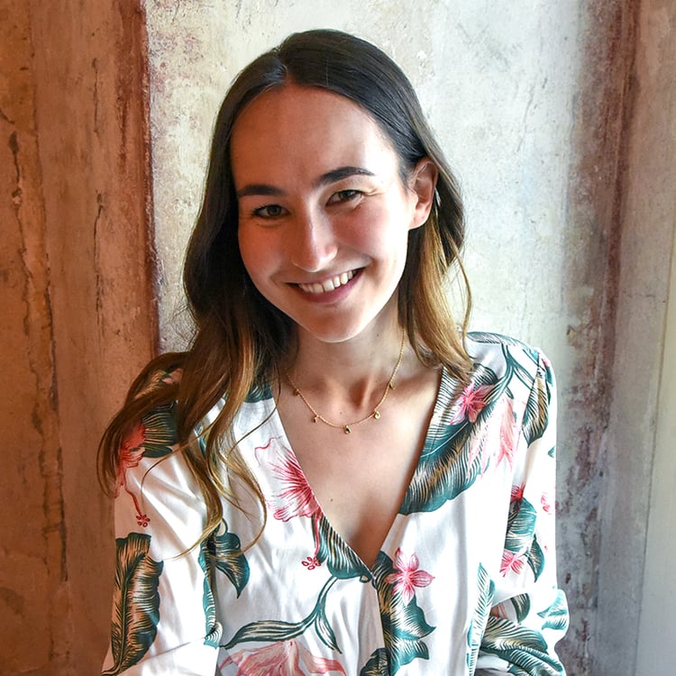 Strieborný náhrdelník s drobnými kvapkami Lucie 82056