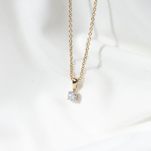 Prívesok s výberom karátovej váhy lab-grown diamantu Stacey