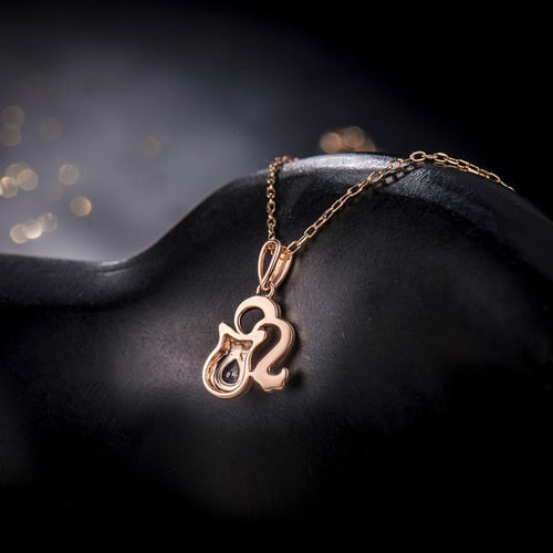 Prívesok v znamení Vodnára so zafírom a diamantmi Aquarius