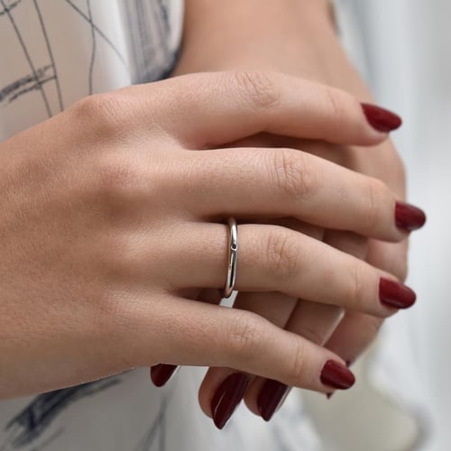 Zlaté minimalistické snubné prstene s čiernym diamantom Alays
