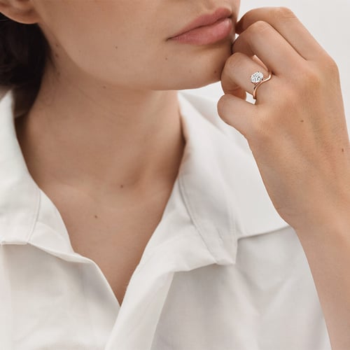 Zásnubný prsteň s oval diamantom Carrie