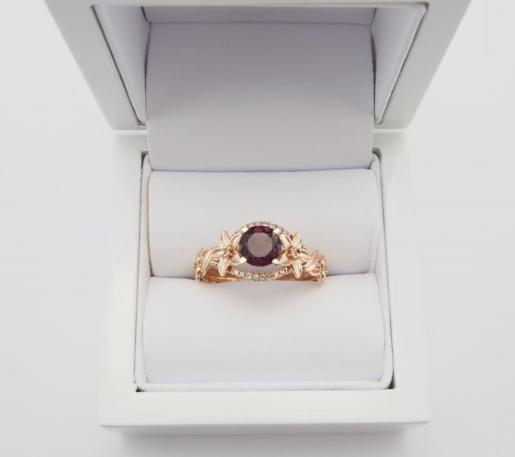 Prsteň zo zlata 9152