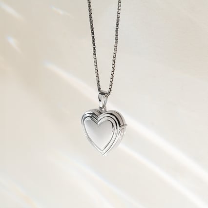 Strieborný otvárací medailón srdca Thad