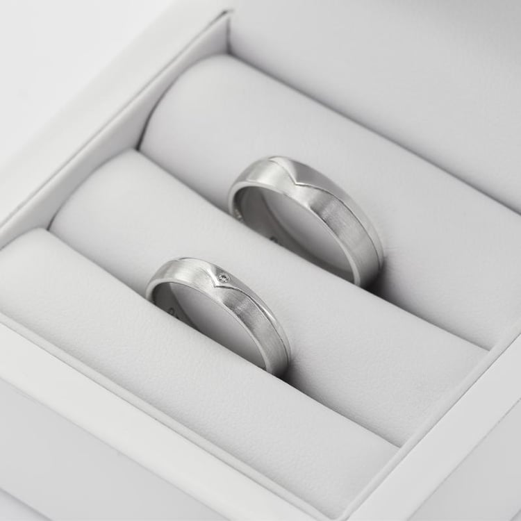 Platinové svadobné prstene 29330