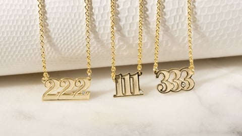 Objavte kúzlo anjelských čísel v podobe symbolických šperkov