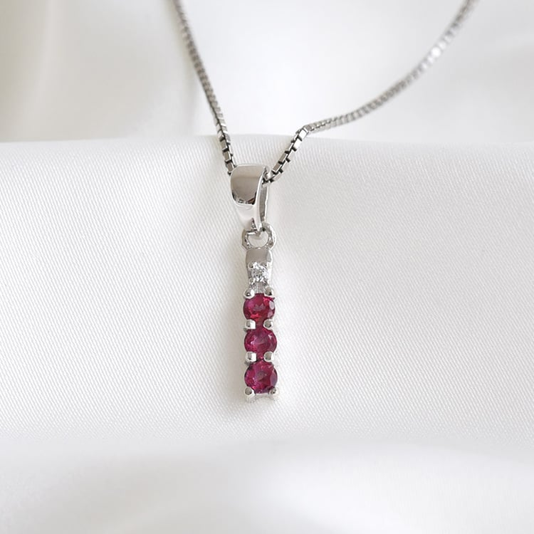 Strieborný prívesok s ružovými topásmi 79172