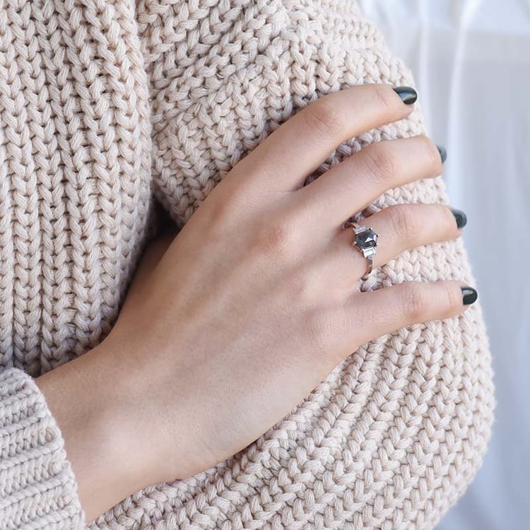 Prsteň so salt and pepper diamantom 92582