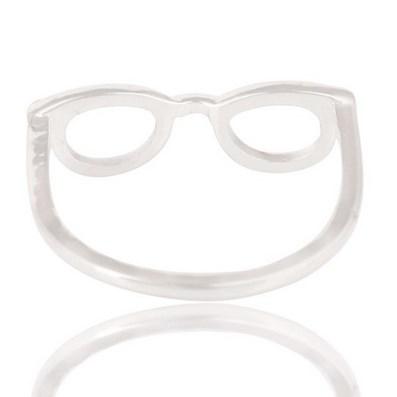 Strieborny prsteň 8941