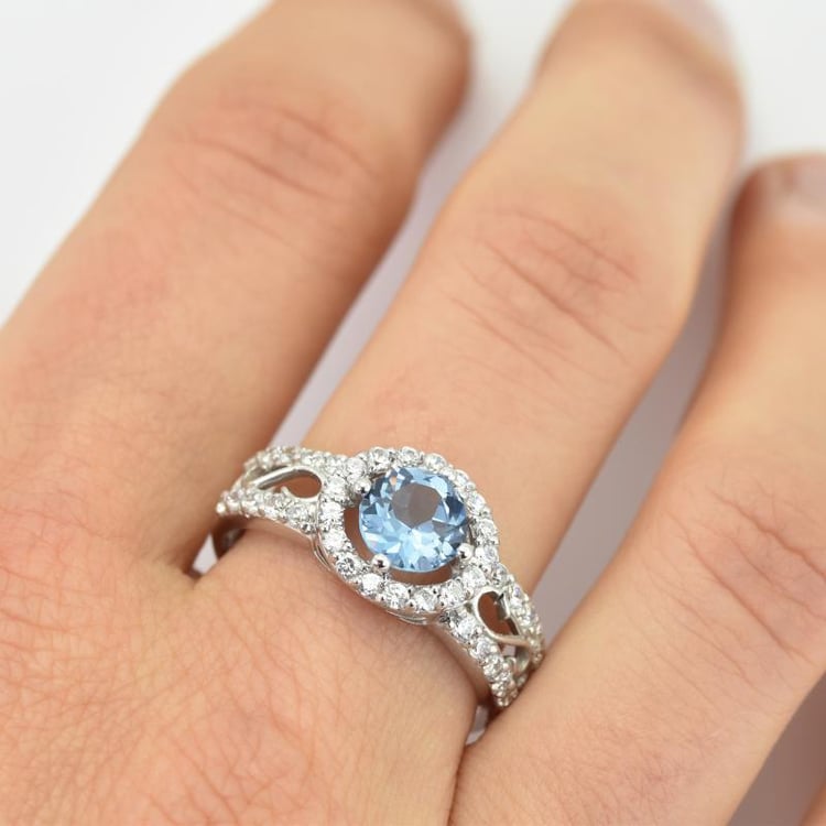 Zlatý prsteň s topásom 15594