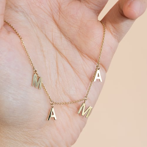 Náhrdelník s písmenami Mama