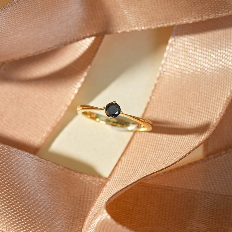 Zásnubný prsteň s čiernym diamantom Carrey 133759