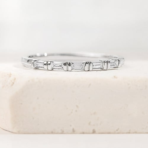 Zlatý eternity prsteň s baguette diamantmi Rantall