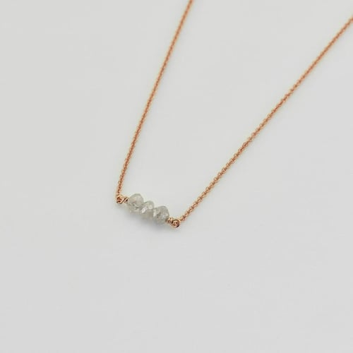 Zlatý choker s diamantovými korálkami Serah