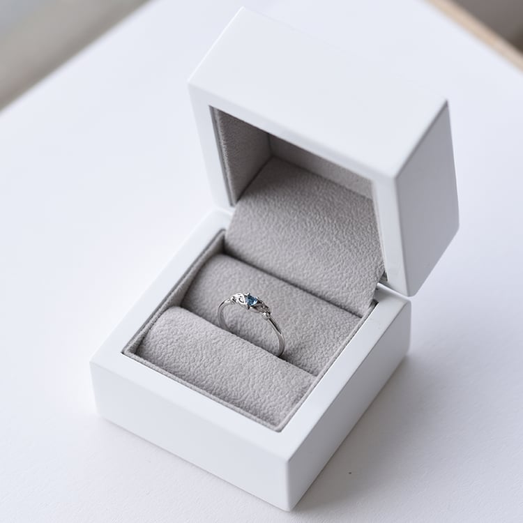 Topazové srdce v prsteňa 60777