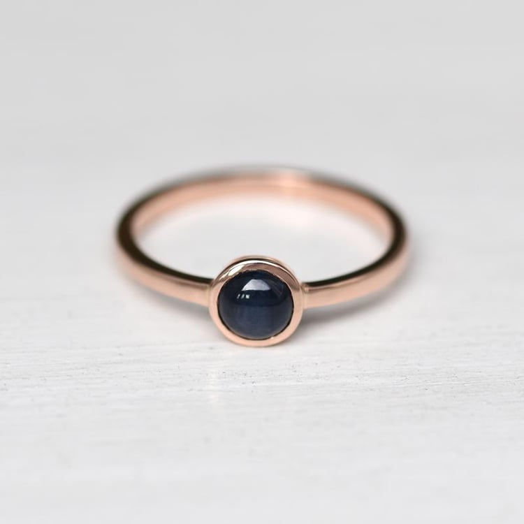 Prsten s modrým zafírom s hviezdou 47817