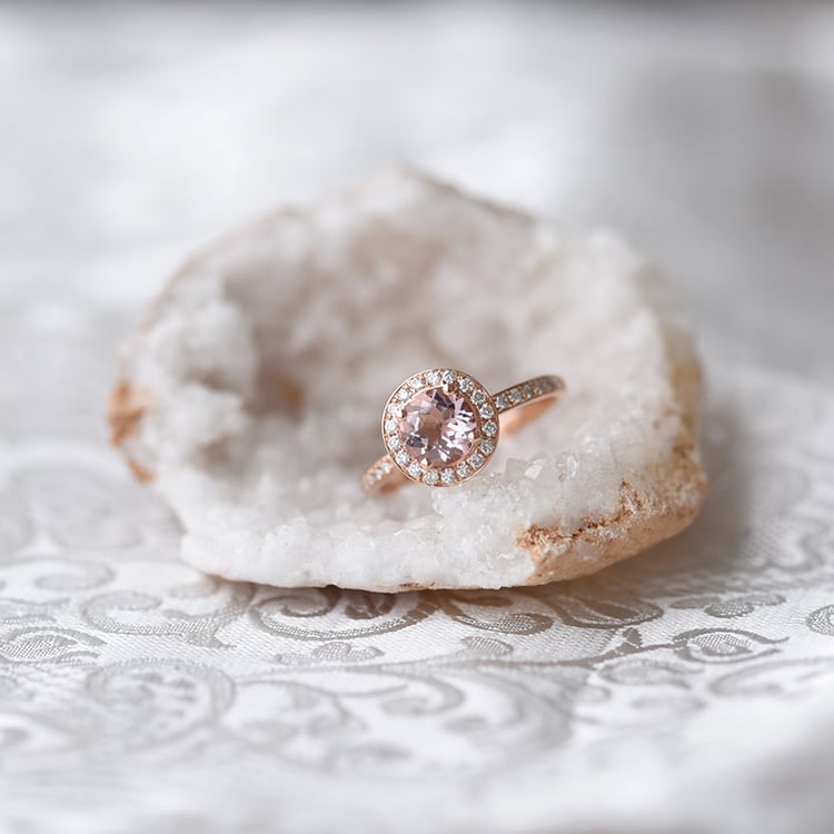 Zlatý zásnubný prsteň 63066