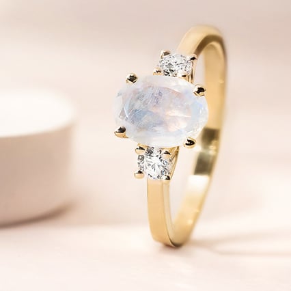 Zlatý prsteň s mesačným kameňom a moissanitmi Lettie