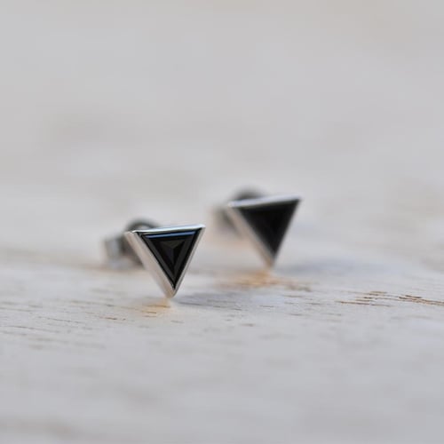 Zlatý set šperkov s čiernymi triangle diamantmi Ofrea