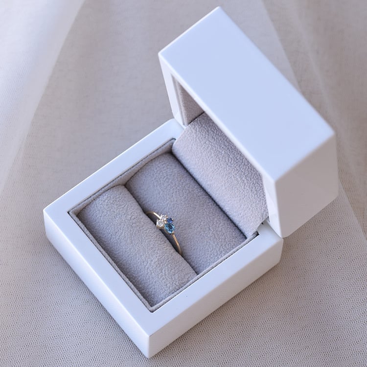 Prsteň s topazom, zafírom a moissanitu 67380