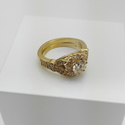 Extravagantný zlatý set vykladaný diamantmi Clorissa