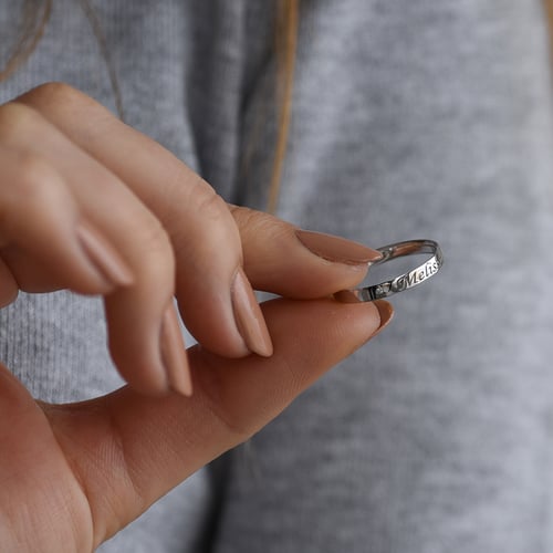 Zlatý prsteň s diamantom a gravírom vašej voľby Lexia