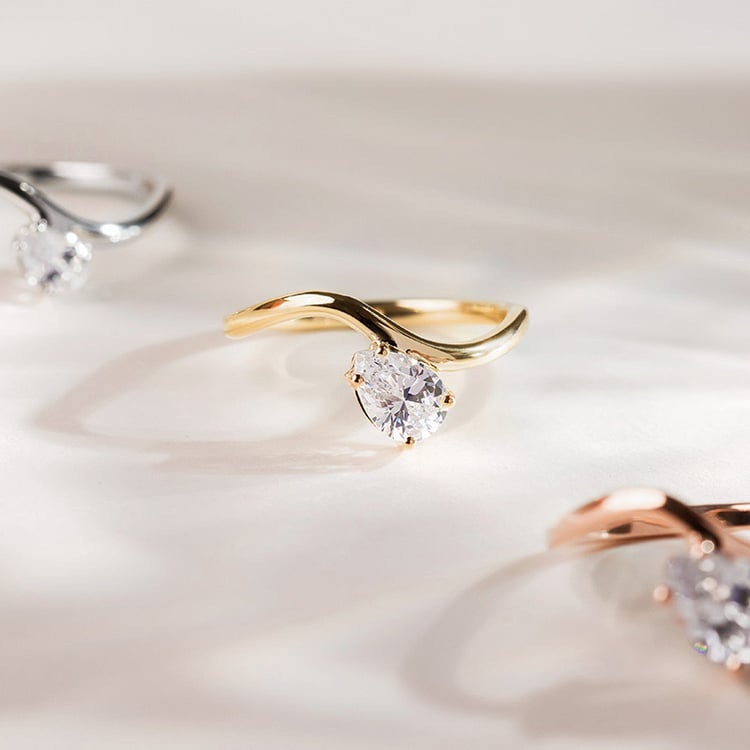 Elegantný zásnubný prsteň zo zlata 154740