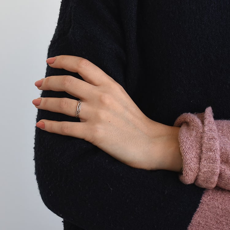 Dámsky prepletený snubný prsteň zo zlata Raee 141780