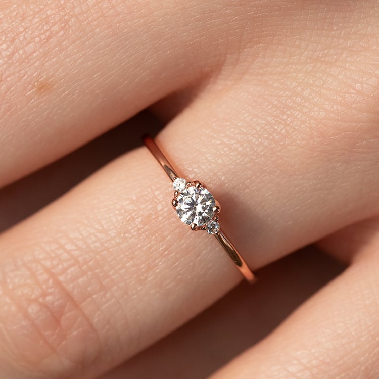 Zásnubný prsteň s diamantmi Hye 137350