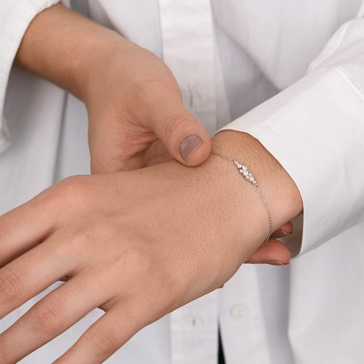 Minimalistický cluster náramok s lab-grown diamantmi Kianna 160722