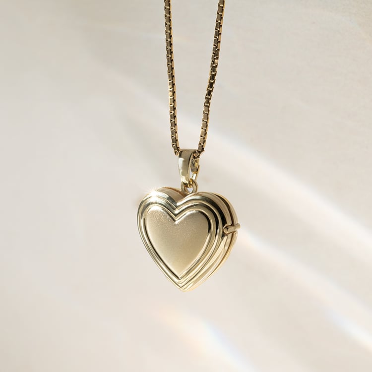 Strieborný otvárací medailón srdca 140325