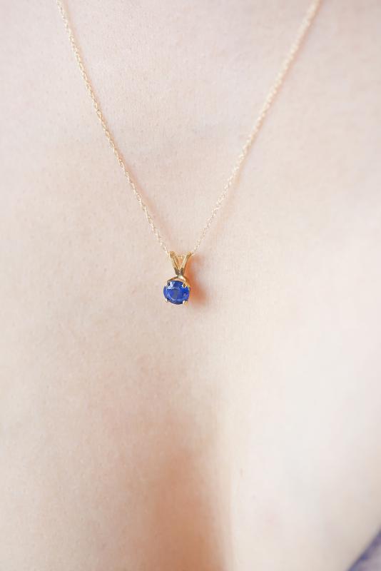 Zlatý prívesok s 0.50ct modrým zafírom Edina 3312