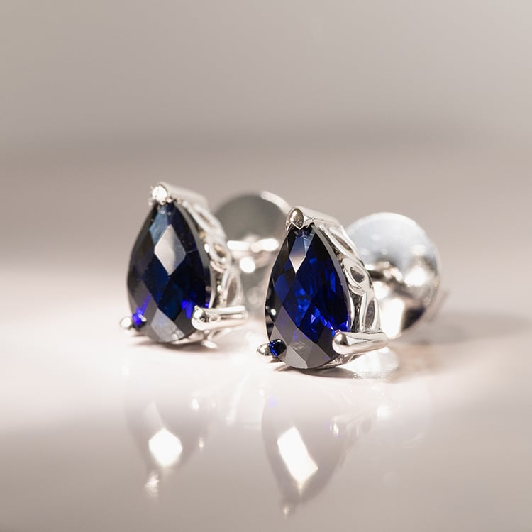 Strieborné napichovacie náušnice so zafírmi Waffi 119824