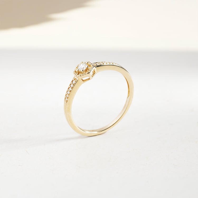 Strieborný prsteň s postrannými lab-grown diamantmi Kelote 146553