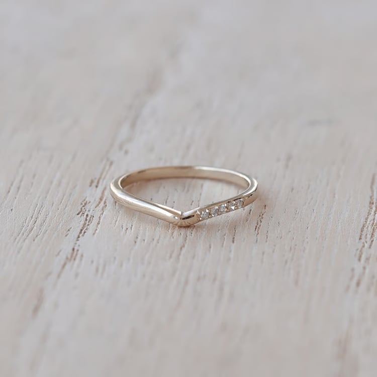 Vykrojený eternity prsteň s lab-grown diamantmi z orieškového zlata Norene 166347