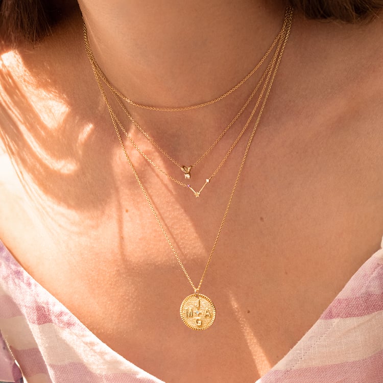 Personalizovaný prívesok s drahokamom a písmenom Gary 142202