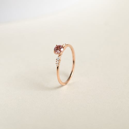 Zásnubný prsteň s certifikovaným fancy pink lab-grown diamantom Elise