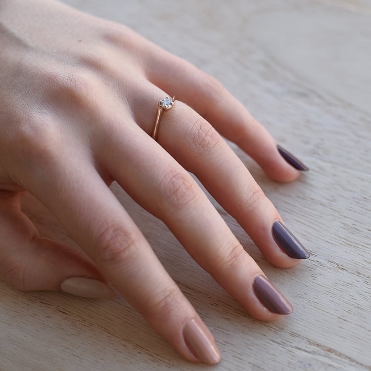 Zásnubný zlatý prsteň s diamantom 64664