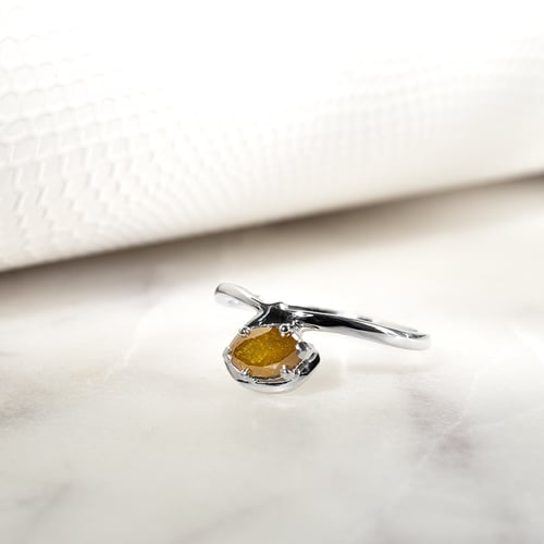 Atypický zlatý prsteň s marquise salt and pepper diamantom Thera