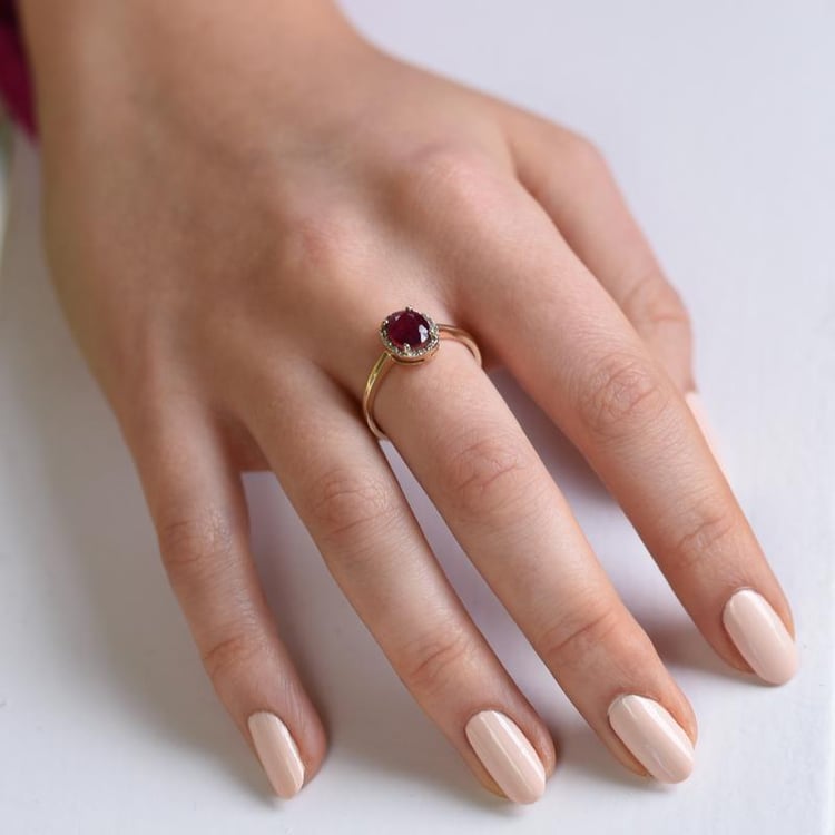 Prsteň s rubínom 39444