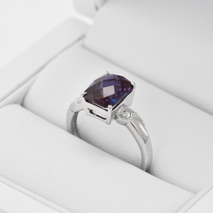 Prsteň zo striebra 32947