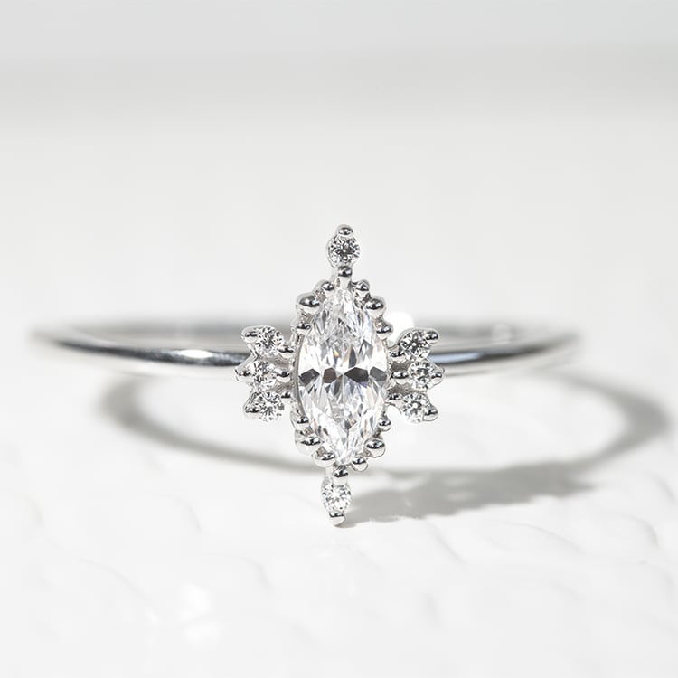 Zásnubný prsteň s marquise diamantom Midia 126396