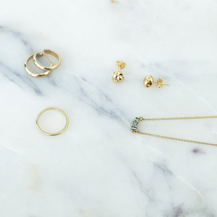 Náhrdelník so salt and pepper diamantom, smaragdmi a moissanitmi Julija 130097