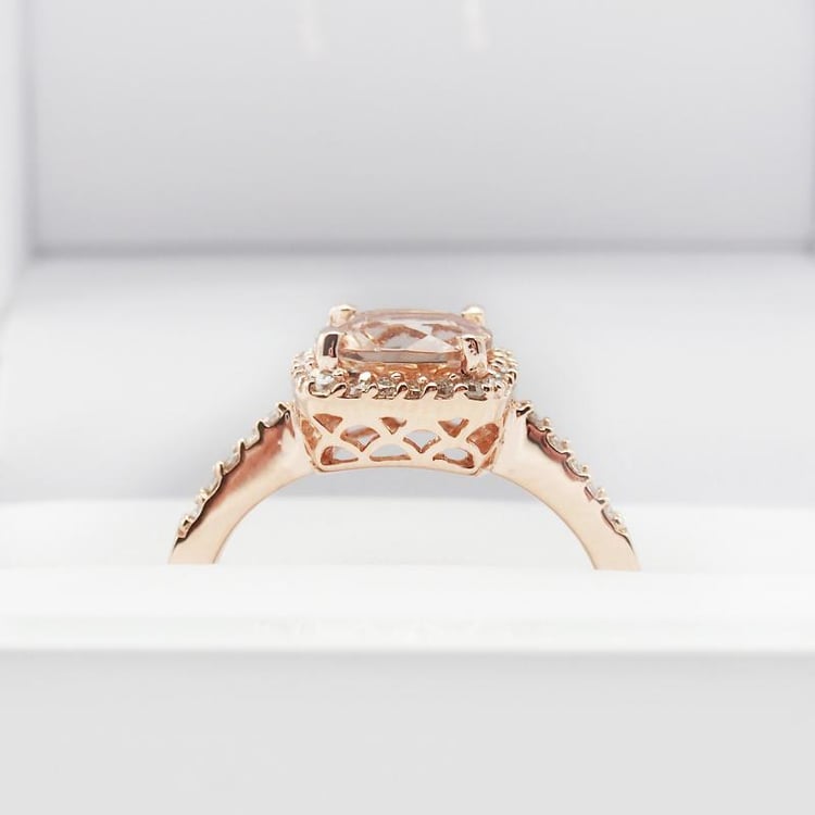 Zlatý prsteň s morganitom a diamantmi 12478