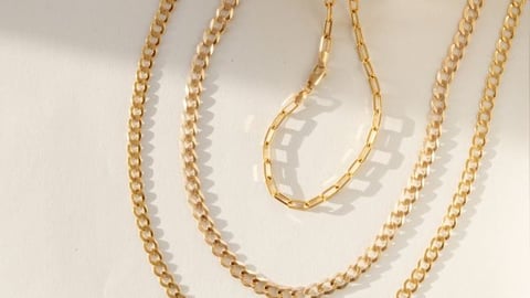 Nadčasové a trendy: Unisex šperky pre každého